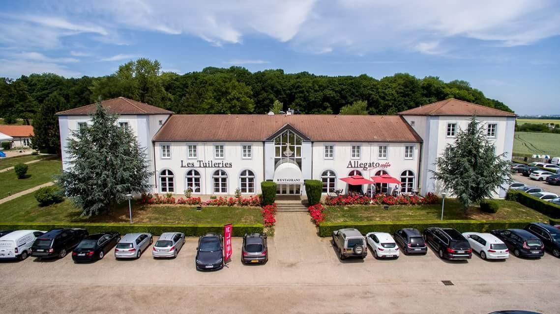 Logis Hotel Les Tuileries Fey Екстер'єр фото
